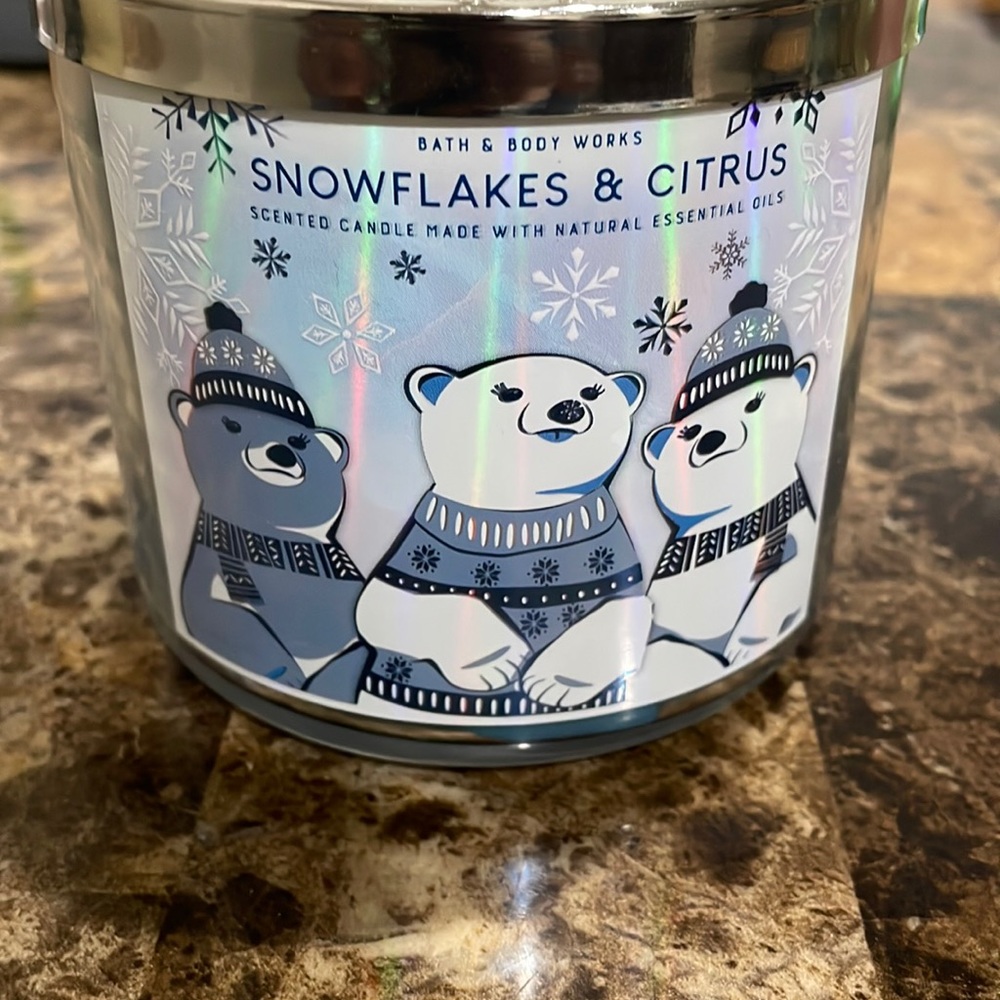 Snowflakes & Citrus Candle